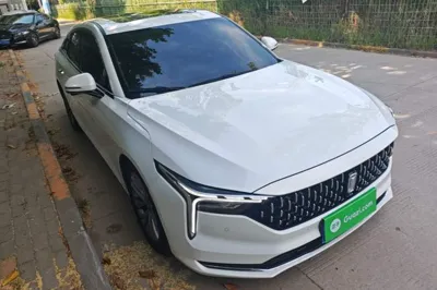 Bestune B70 2023, 32900 км, за 10139 USD