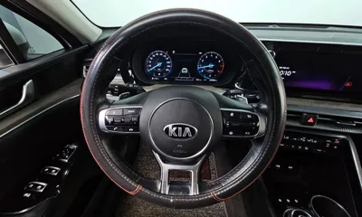 Kia K5 2020, 128420 км, за 11159.25 USD - фото 12