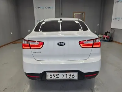 Kia Pride 2014, 105656 км, за 3085.2 USD