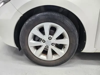 Kia Pride 2014, 105656 км, за 3085.2 USD