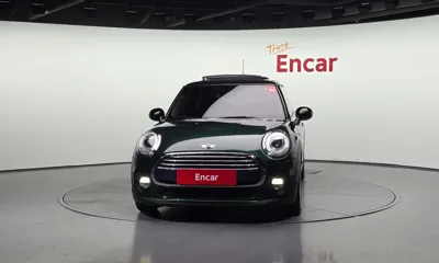MINI Cooper 2016, 95944 км, за 5057.8 USD
