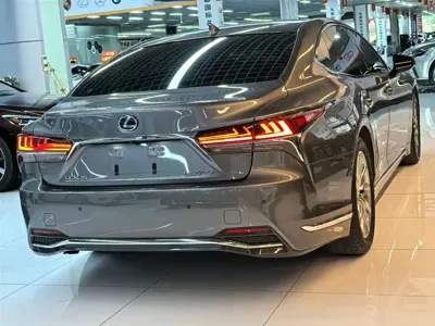 Lexus LS 2019, 95000 км, за 58562.73 USD