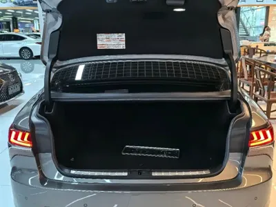 Lexus LS 2019, 95000 км, за 58562.73 USD - фото 7