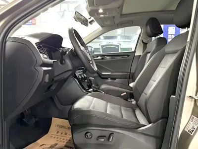 Volkswagen T-Roc 2022, 25000 км, за 17577.84 USD