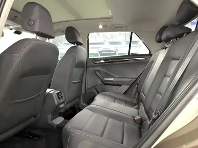 Volkswagen T-Roc 2022, 25000 км, за 17577.84 USD