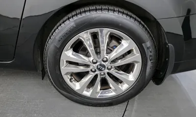 Kia Canival 2015, 132390 км, за 5821.19 USD