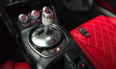 Audi R8 2015, 74692 км, за 50814.36 USD - фото 9