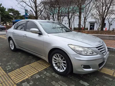 Hyundai Genesis 2010, 144811 км, за 2974.62 USD