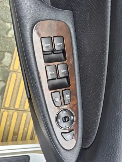 Hyundai Genesis 2010, 144811 км, за 2953.92 USD - фото 9