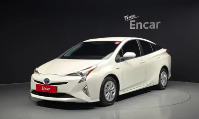 Toyota Prius · 2016 год