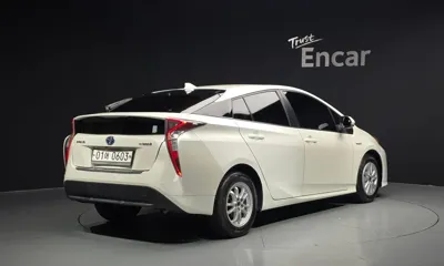 Toyota Prius 2016, 114533 км, за 8060.84 USD - фото 2