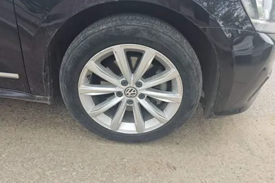 Volkswagen Passat 2017, 136200 км, за 9881 USD - фото 8