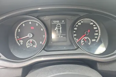 Volkswagen Passat 2017, 136200 км, за 9881 USD - фото 10