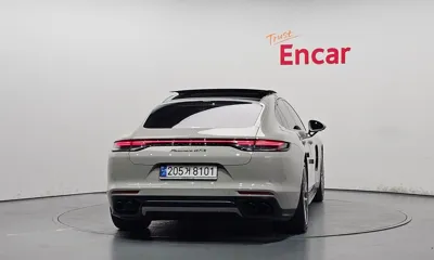 Porsche Panamera 2023, 19254 км, за 100931.13 USD