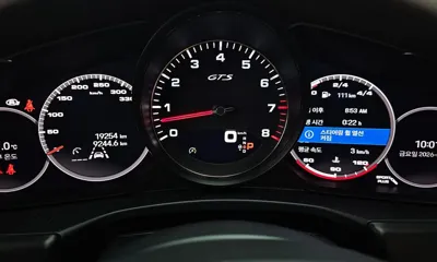 Porsche Panamera 2023, 19254 км, за 100931.13 USD - фото 8