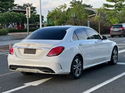 Mercedes-Benz C-Class 2016, 103100 км, за 12126.29 USD