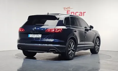Volkswagen Touareg 2023, 48694 км, за 49536.38 USD