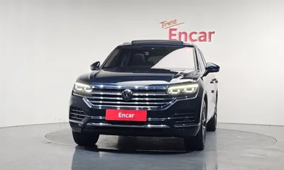 Volkswagen Touareg 2023, 48694 км, за 49536.38 USD