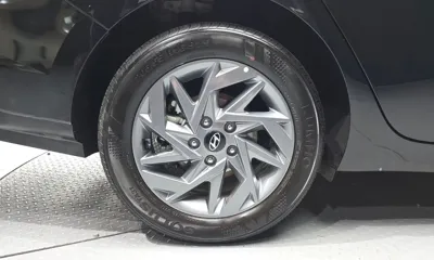 Hyundai Avante 2025, 12018 км, за 15146.58 USD