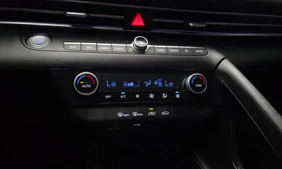 Hyundai Avante 2025, 12018 км, за 15077.99 USD - фото 17