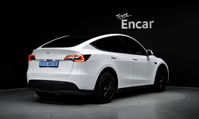 Tesla Model Y 2024, 37091 км, за 27870.02 USD