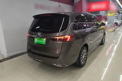 Buick GL8 2023, 33200 км, за 21056 USD - фото 6