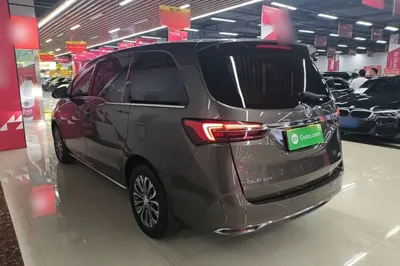 Buick GL8 2023, 33200 км, за 21056 USD - фото 13