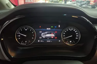 Buick GL8 2023, 33200 км, за 21056 USD - фото 18