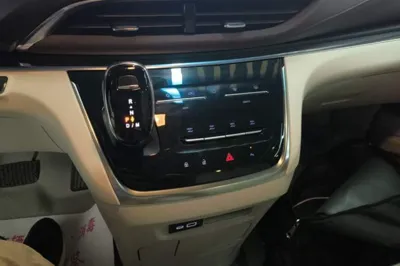 Buick GL8 2023, 33200 км, за 21056 USD - фото 20