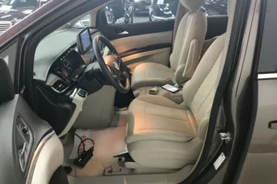 Buick GL8 2023, 33200 км, за 21056 USD - фото 21