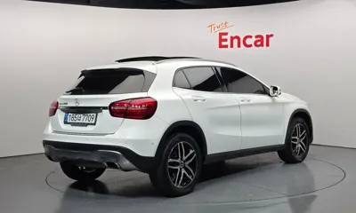 Mercedes-Benz GLA-Class 2018, 110580 км, за 9139.07 USD