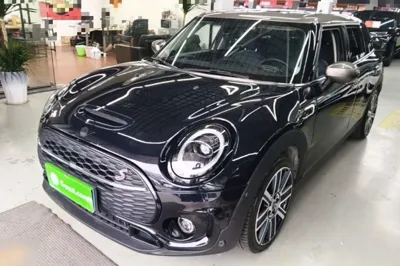 MINI Clubman · 2022 год
