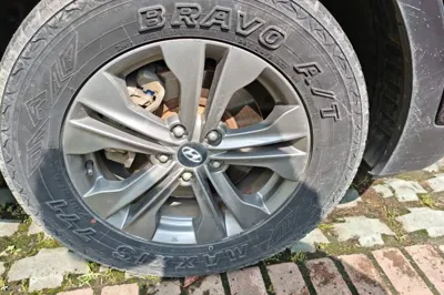 Hyundai Santa Fe 2013, 121100 км, за 5678 USD