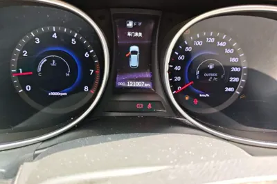 Hyundai Santa Fe 2013, 121100 км, за 5678 USD - фото 9