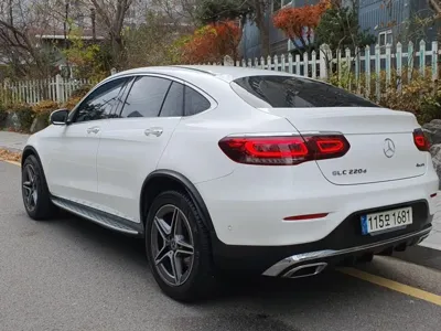 Mercedes-Benz GLC-Class 2021, 62621 км, за 27952.93 USD - фото 2