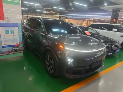 Li Auto Li L8 2023, 58600 км, за 29992.02 USD