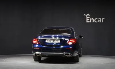Mercedes-Benz E-Class 2017, 35140 км, за 12913.9 USD