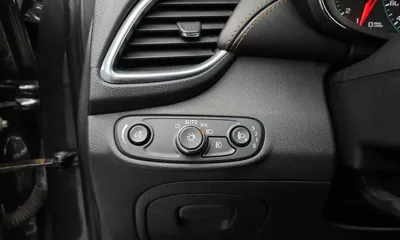 ChevroletGMDaewoo Trax 2017, 155877 км, за 3610.35 USD - фото 18