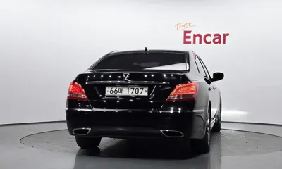 Hyundai Equus 2010, 119084 км, за 4591.43 USD
