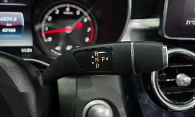 Mercedes-Benz C-Class 2017, 60166 км, за 11124.06 USD - фото 9