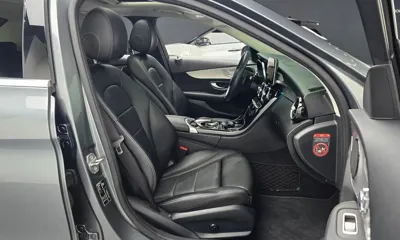 Mercedes-Benz C-Class 2017, 60166 км, за 11124.06 USD - фото 10