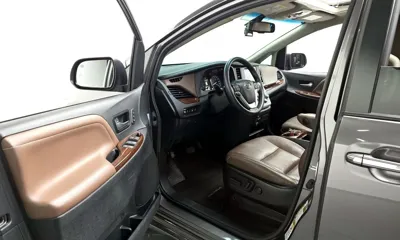 Toyota Sienna 2017, 79381 км, за 65046.9 USD - фото 10