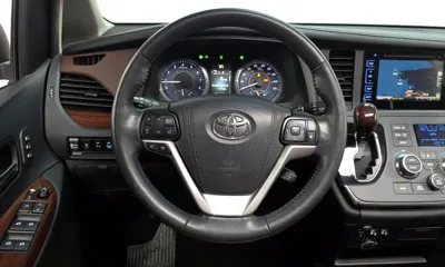 Toyota Sienna 2017, 79381 км, за 65046.9 USD - фото 12