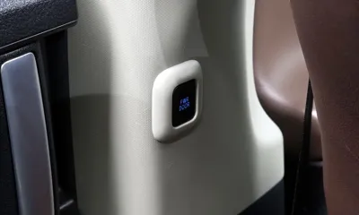 Toyota Sienna 2017, 79381 км, за 65046.9 USD - фото 32