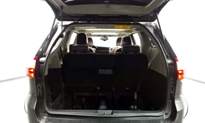 Toyota Sienna 2017, 79381 км, за 65046.9 USD - фото 34