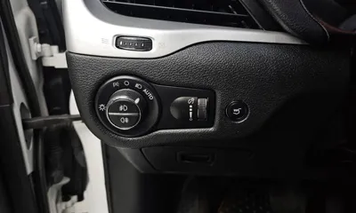 Jeep Cherokee 2018, 102821 км, за 6541.13 USD - фото 13