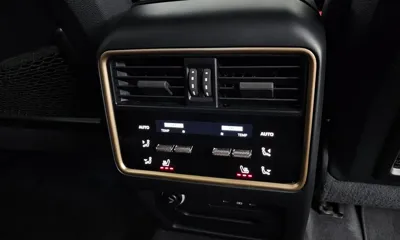 Porsche Cayenne 2024, 24346 км, за 95765.52 USD - фото 19