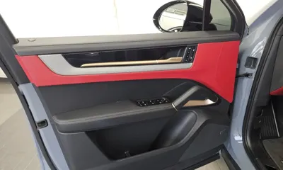 Porsche Cayenne 2024, 24346 км, за 95765.52 USD - фото 24