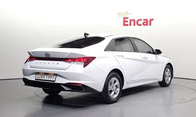 Hyundai Avante 2023, 97065 км, за 9452.54 USD