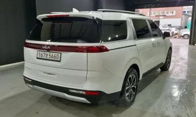 Kia Canival 2023, 33352 км, за 18006.88 USD